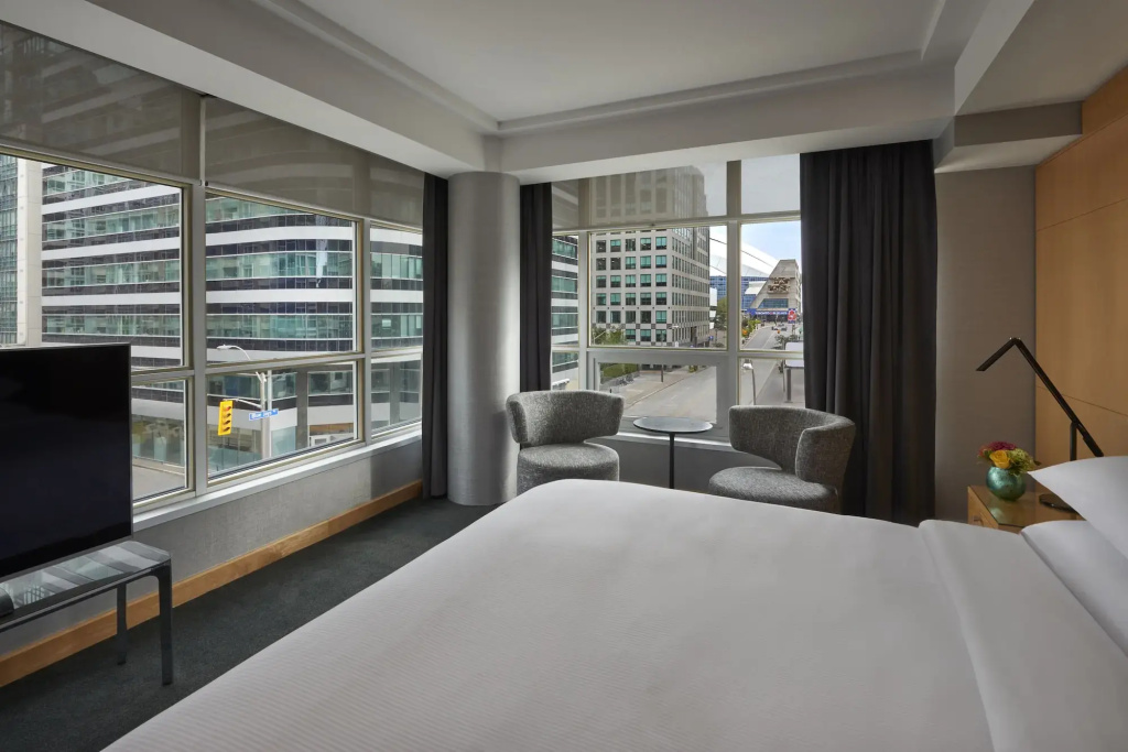 Soho Hotel Toronto — photo 8
