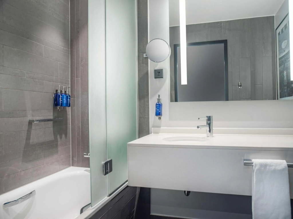 Radisson Blu Waterfront Hotel — photo 7