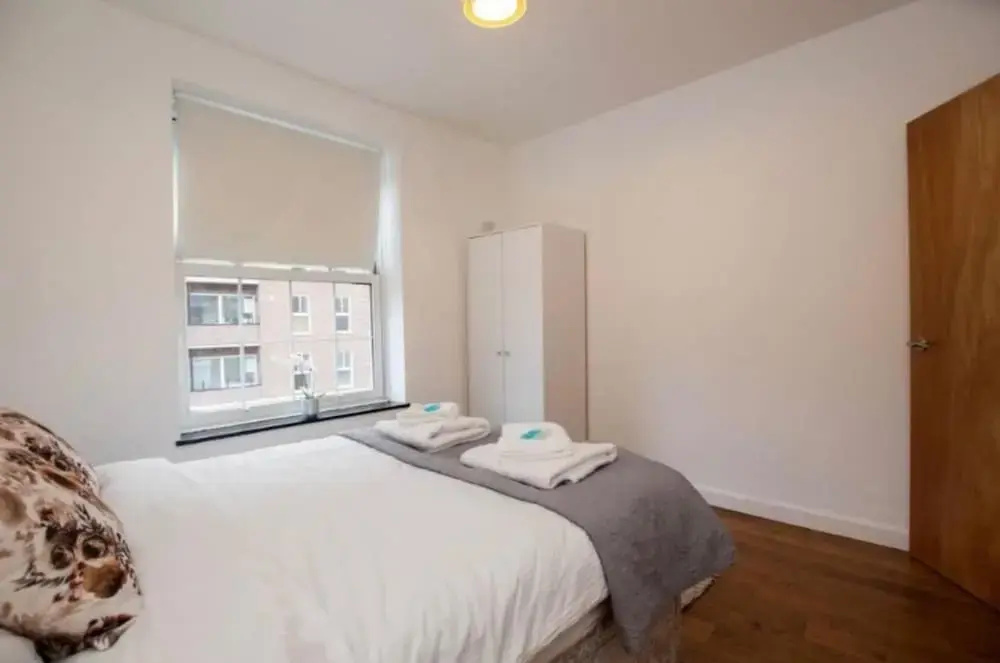 4 Bed Flat - Sleeps 10 - Pets - Parking — photo 6