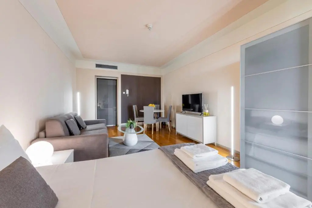Milan Royal Suites - Centro Duomo — photo 4