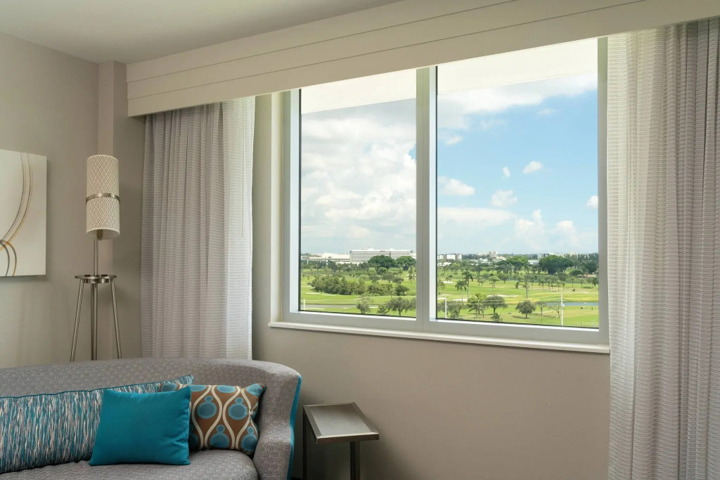 Courtyard by Marriott Miami Airport — photo 8