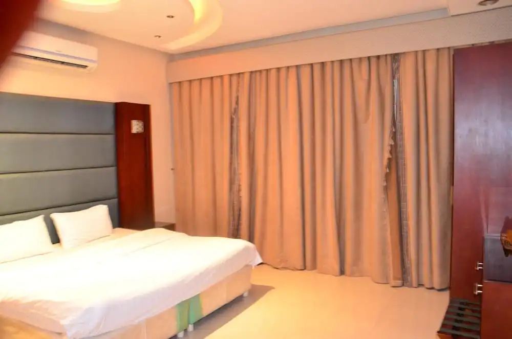 Quiet Rooms 3 — photo 5
