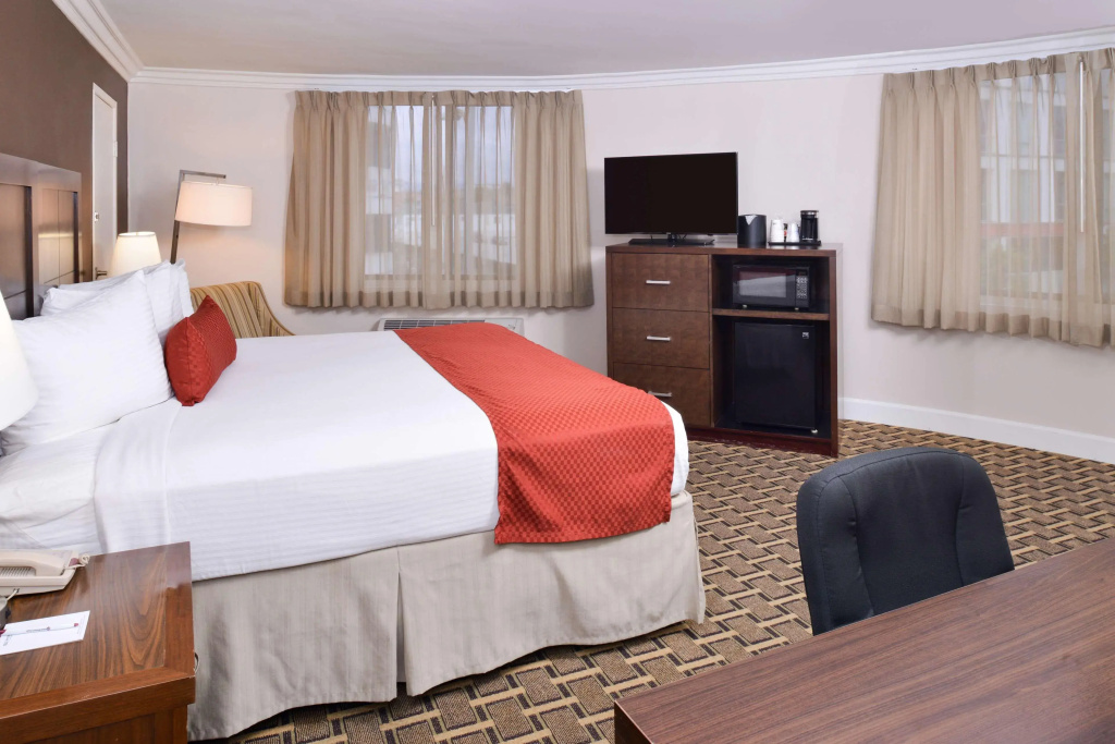 Best Western Plus LA Mid Town Hotel — photo 3