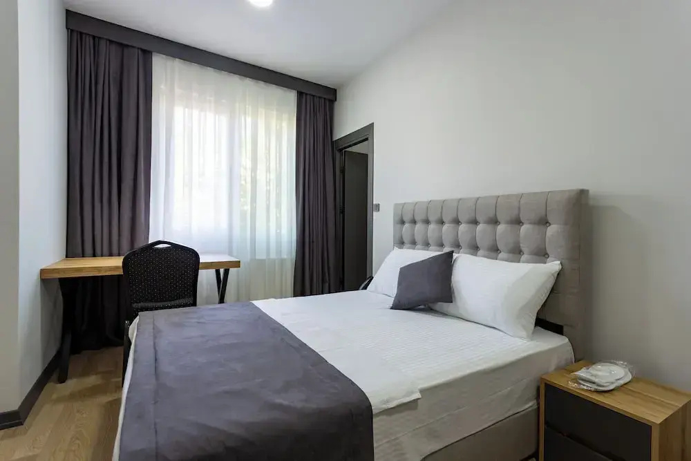 ATM Suite Hotel — photo 3