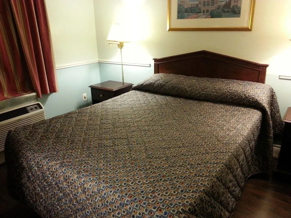 Queensway Motel, photo 5