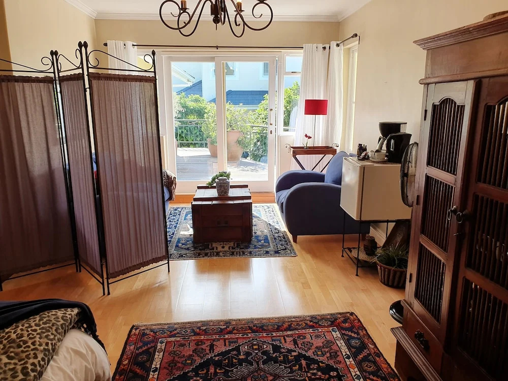 On Pinewood Guest House, photo 5