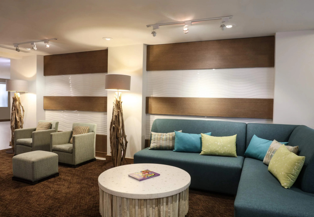 Courtyard by Marriott Nassau Downtown/Junkanoo Beach — photo 6