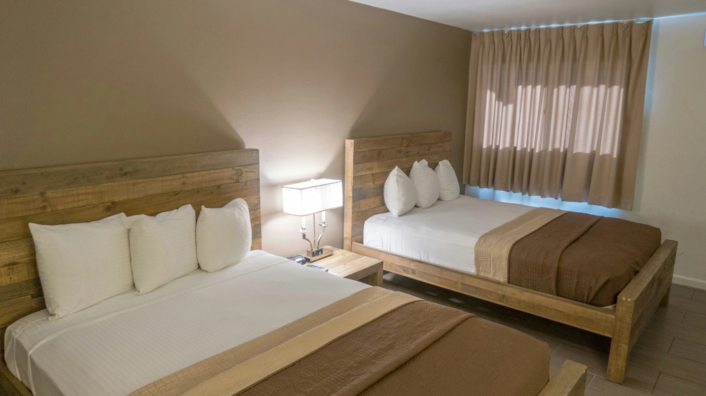 Thunderbird Hotel, photo 2