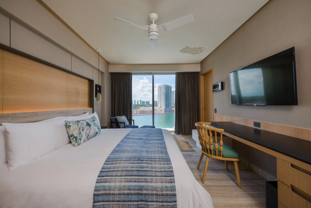 Renaissance Cancun Resort & Marina, photo 3