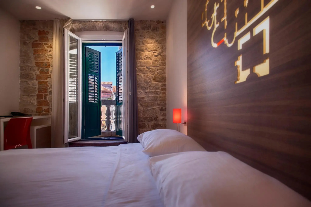 Slavija Culture Heritage Hotel