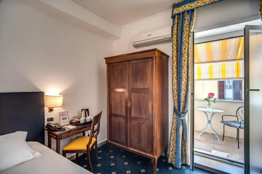 Отель Napoleon — photo 6
