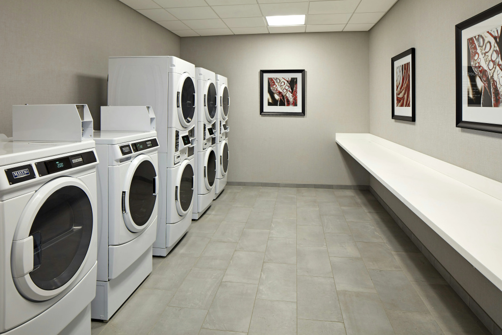 Hampton Inn Long Beach Airport, photo 3