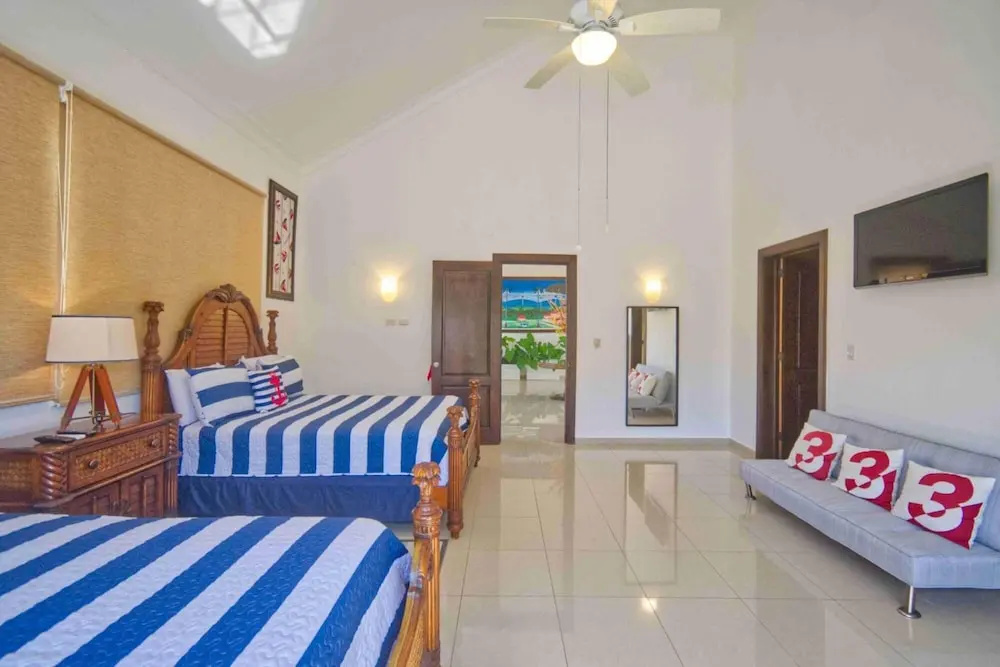 Large Golf View Villa With Pool Jacuzzi and Staff — photo 6