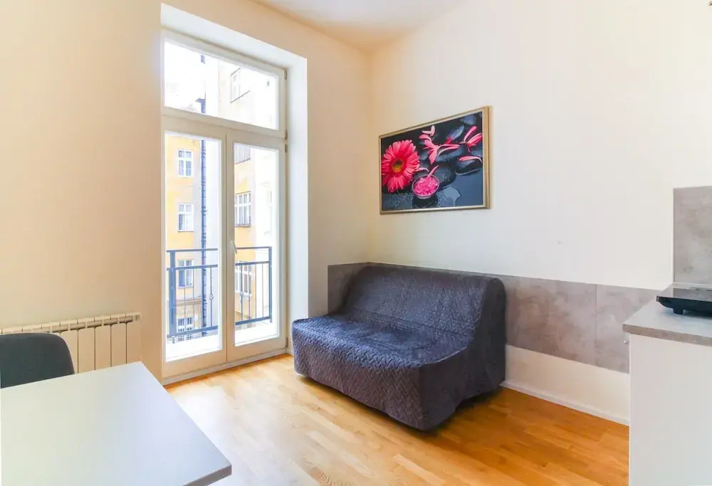 Bouquet Apartments — photo 3