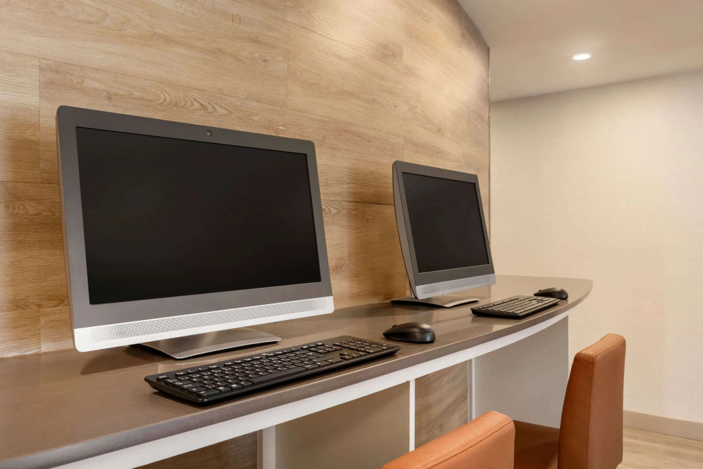 Days Inn by Wyndham Toronto West Mississauga, photo 3