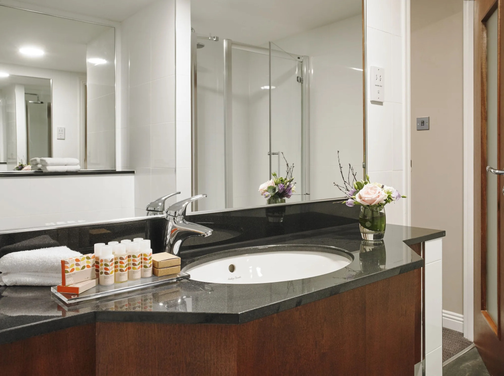 Camden Court Hotel — photo 8