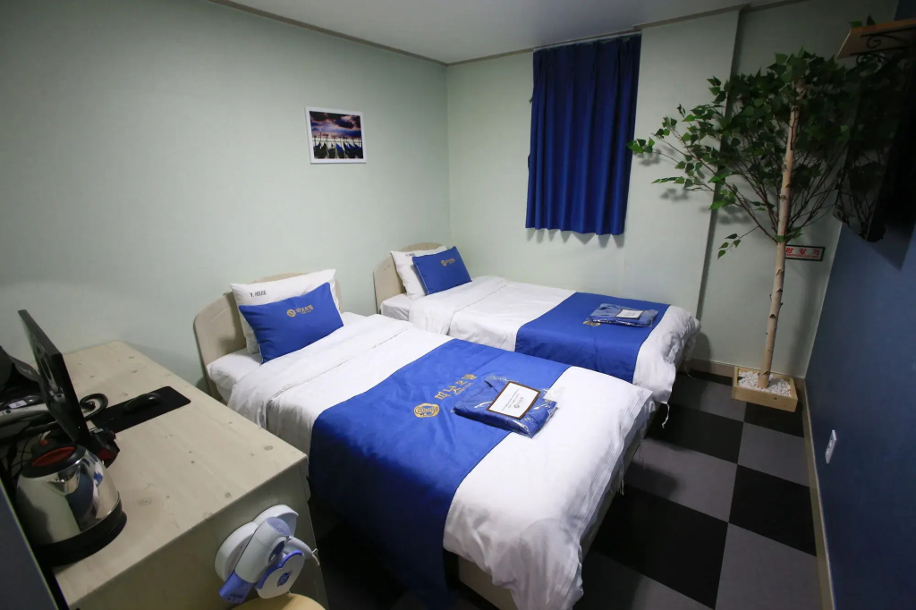 Peanut Hotel, photo 4