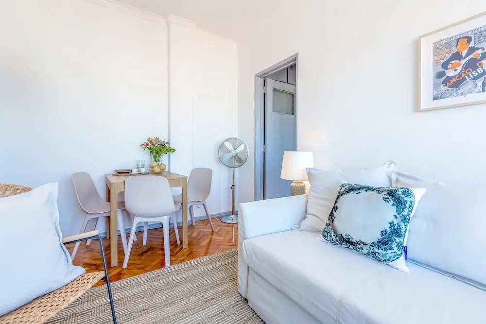 Renovated Sunny Apartment with Balcony, By TimeCooler, photo 5