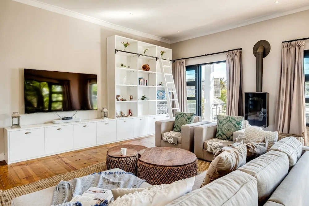 2bed Apt 5min Walk From Camps Bay Central Escape, photo 3