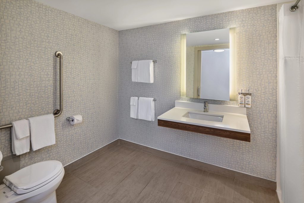 Holiday Inn Express Toronto - Downtown by IHG — photo 8