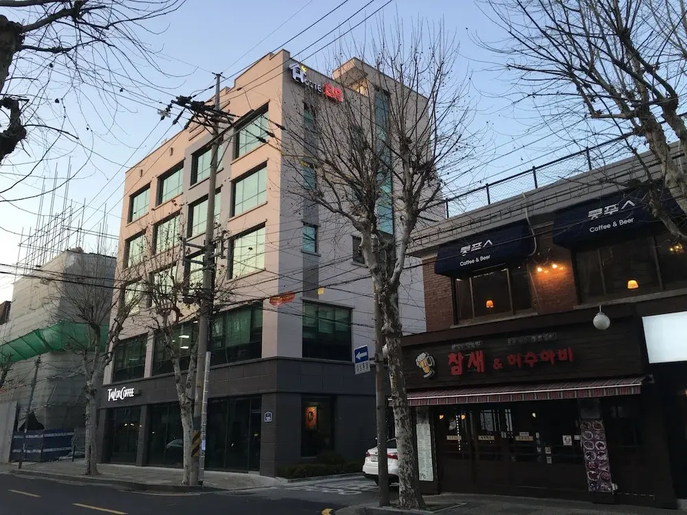 Seoul Crown 88 Guest House - Foreign Guests Only