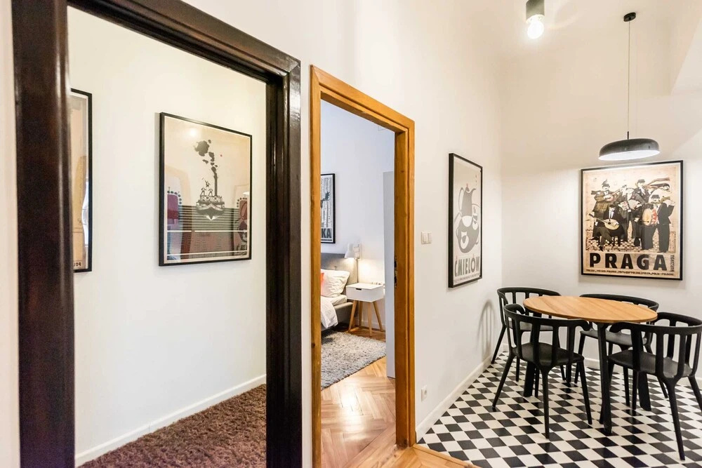Old Town Market Place Apartment — photo 3