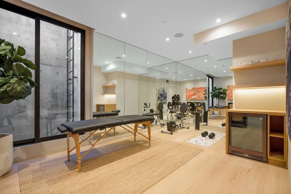 Hutton Modern, photo 4