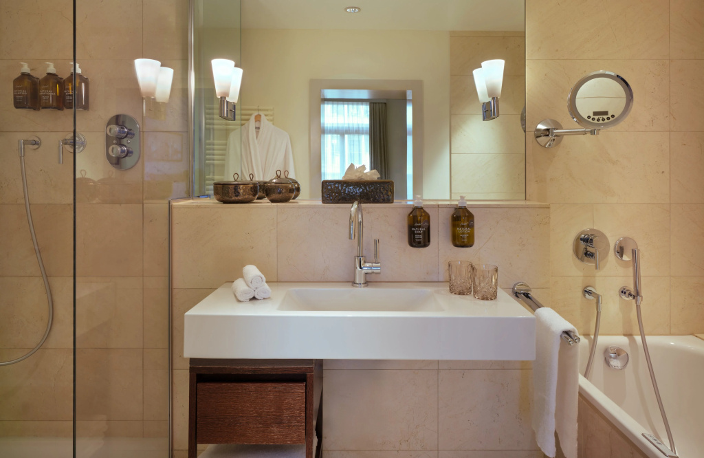 ALDEN Suite Hotel Spluegenschloss Zurich — photo 8