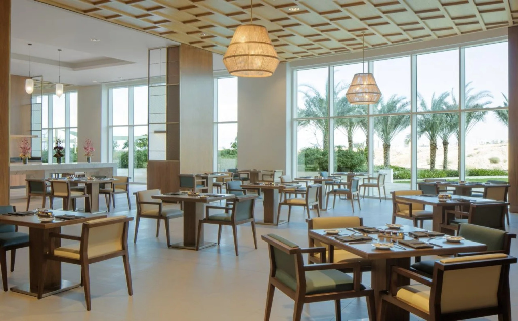 Crowne Plaza Muscat Ocec by IHG Hotel, photo 4