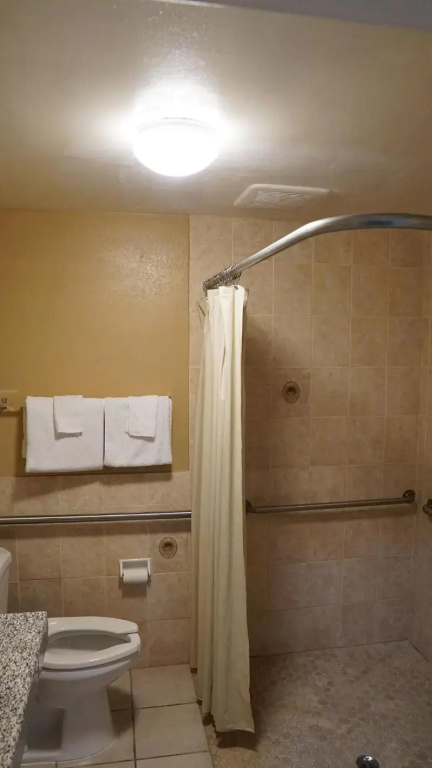 Budget Inn — photo 7