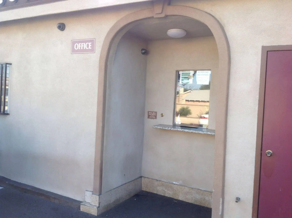 Palms Motel