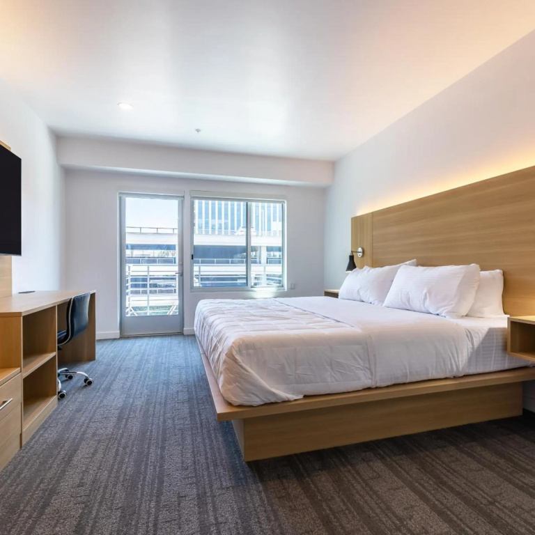 Hotel Mai Downtown Long Beach, photo 3
