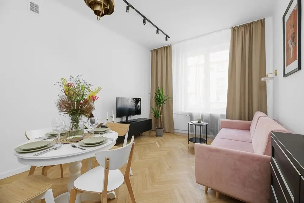 oompH Warsaw Central Vintage Apartment — photo 4
