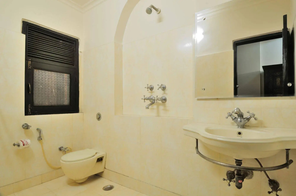 Jyoti Mahal A Royal Heritage Hotel - 5 Mins from New Delhi Railway station & 2Mins From Metro — photo 8