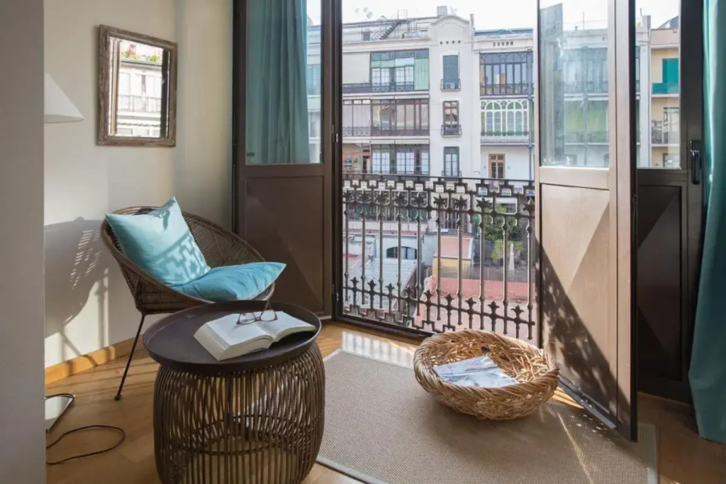 Elegant 3-bedroom Apartment in the Heart of BCN — photo 7