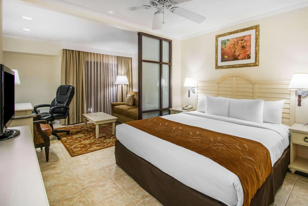 Comfort Suites Paradise Island, photo 4