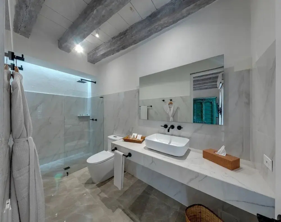 Upper House — photo 8