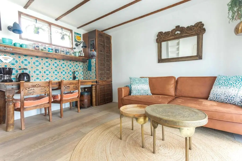 House boat studio with waterfront terrace, photo 2