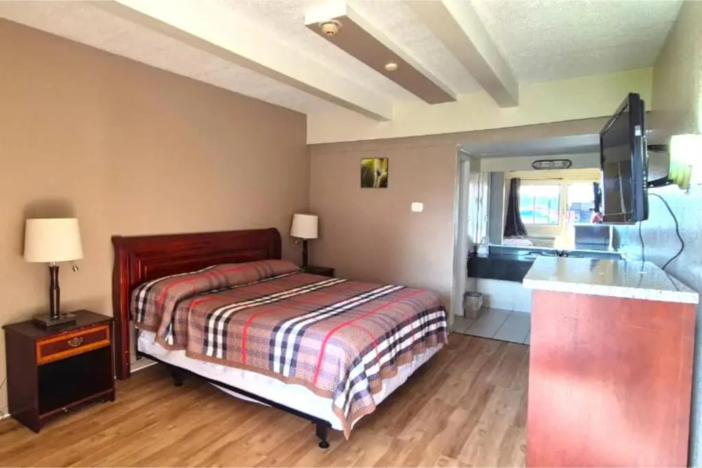 Saratoga Motel By Capital O Near Midway Airport Chicago IL — photo 6