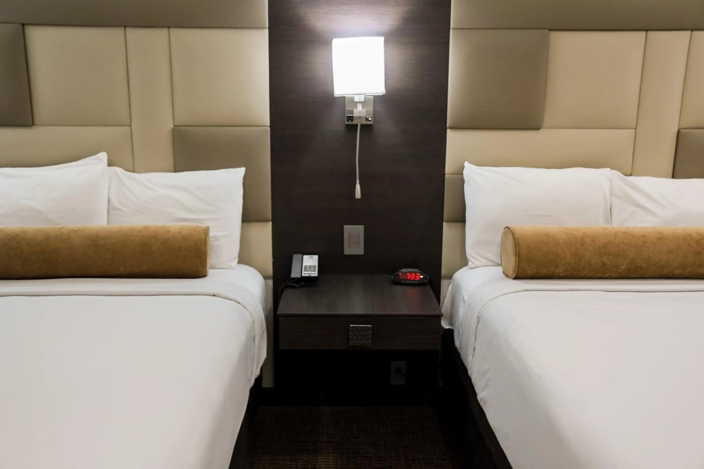 Hotel Xilo Glendale, photo 2