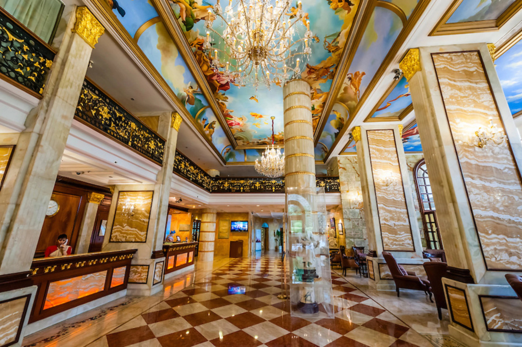 Hotel The Royal Plaza, photo 2
