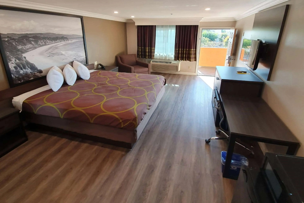 Super 8 by Wyndham Cypress Buena Park Area, photo 5