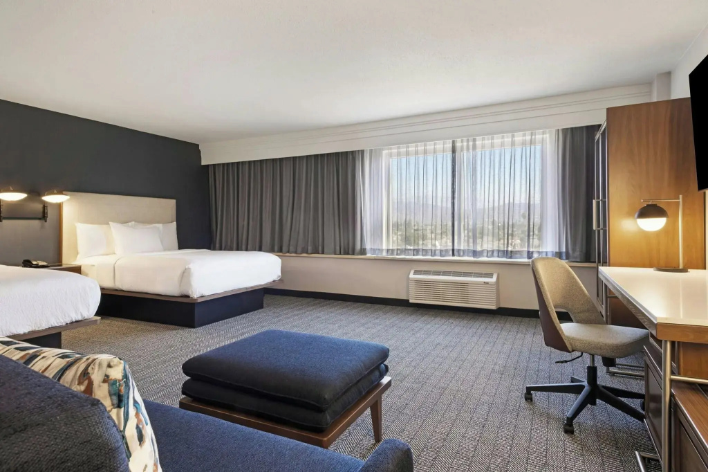 Courtyard by Marriott Baldwin Park — photo 7