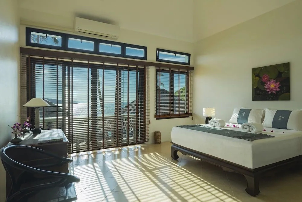 Beach Front Luxury Villa Hai Leng