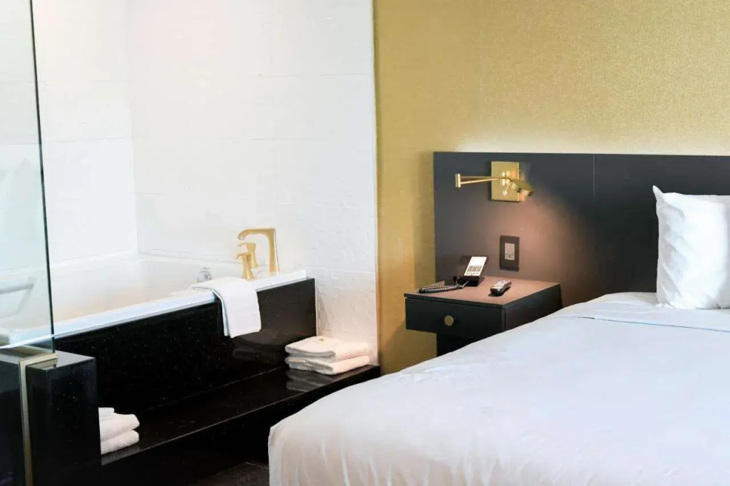 Glen Capri Inn & Suites - Burbank Universal, photo 3