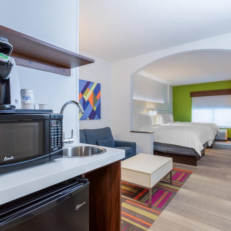 Holiday Inn Express & Suites, International Drive by IHG — photo 7