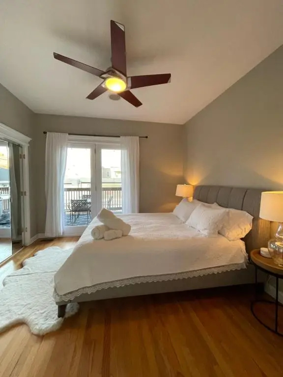 Amazing 3BR 3 BA Property in Chicago, photo 2