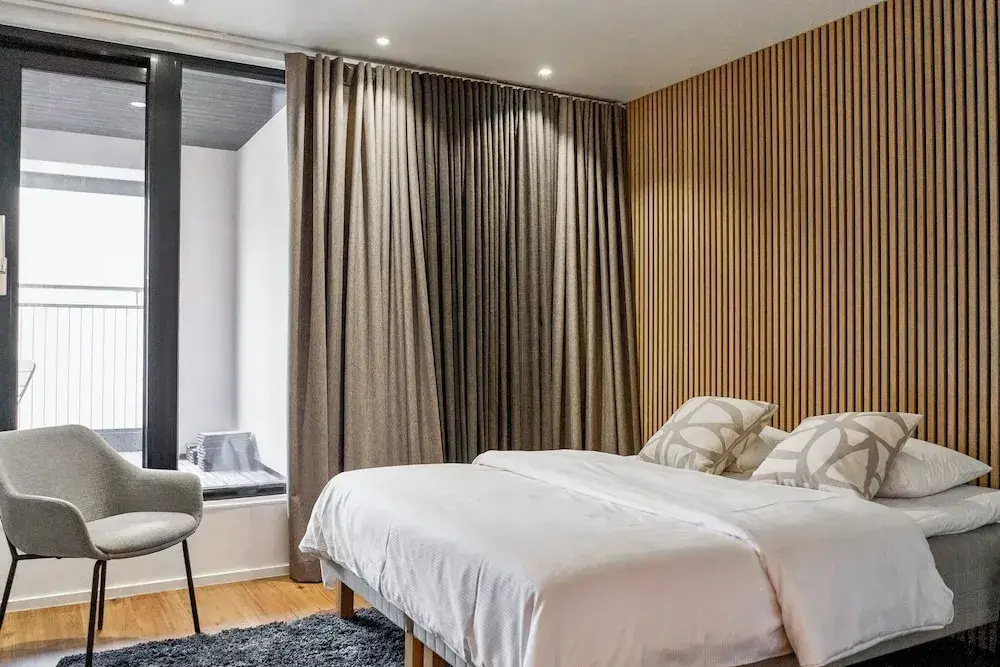 Luxurious 3-Br Apt with Balcony, photo 2