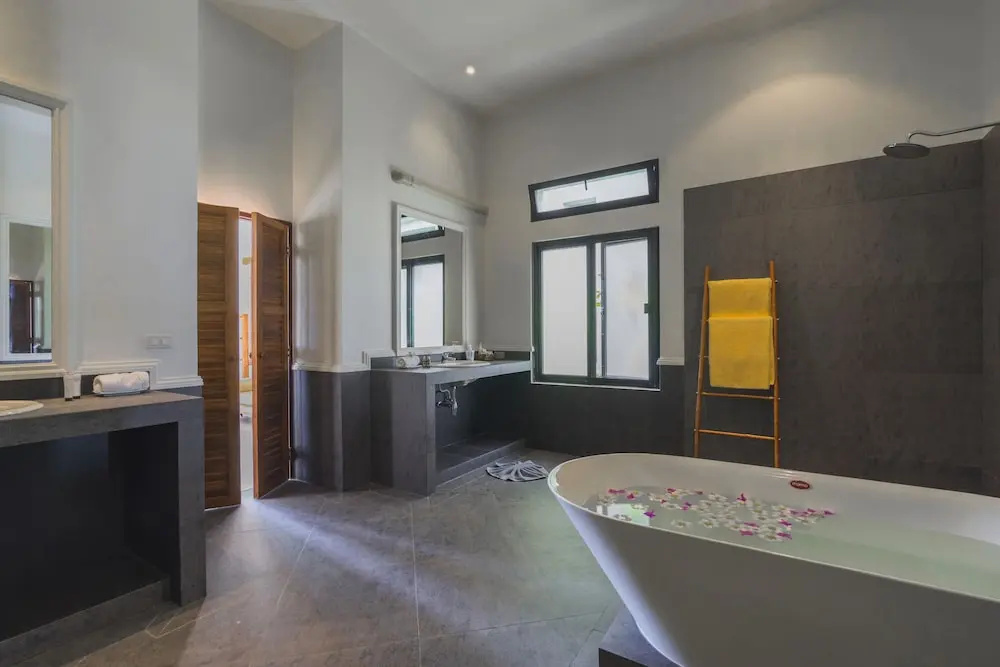 Beach Front Luxury Villa Hai Leng, photo 5
