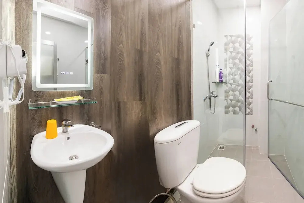 Tran Chau Hotel Q4 SG - by BAY LUXURY — photo 8